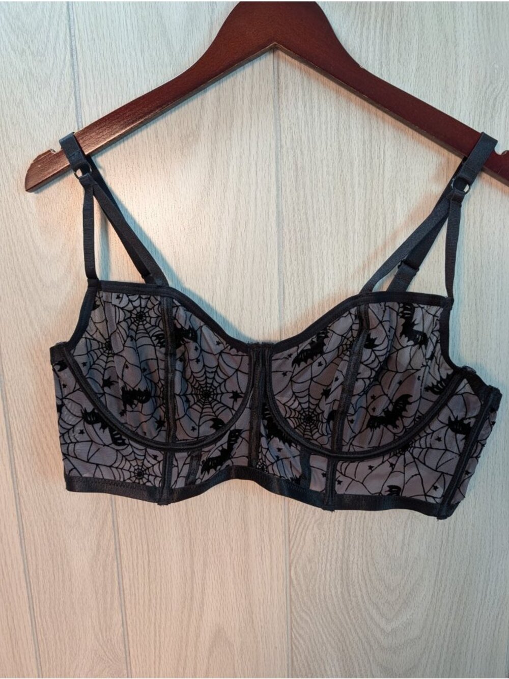 Torrid 1 1x Sexy Strappy Mesh Web Gothic Spiderweb Underwire Bralette Bra